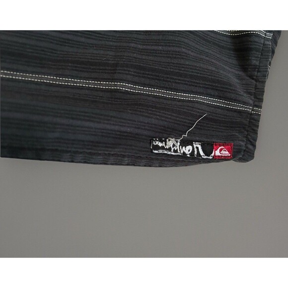 Quiksilver Button Up Black White Pin Stripe Floral Cuff Size XL - Picture 4 of 10